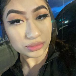 Meet your Posher, Camila